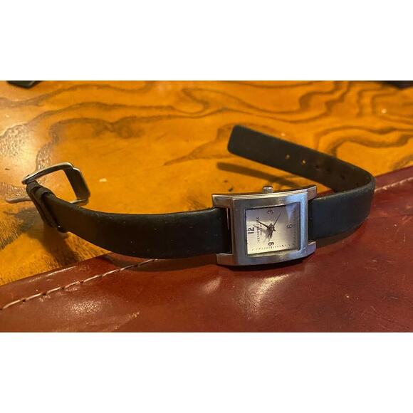 women's 20mm Kenneth Cole New York Watch, Brushed metal Case, Black Leather Band - Picture 1 of 2